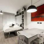 Gaia's - The House Of Travelers * Como
