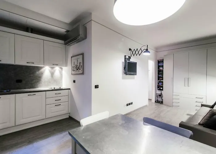 Gaia's - The House Of Travelers