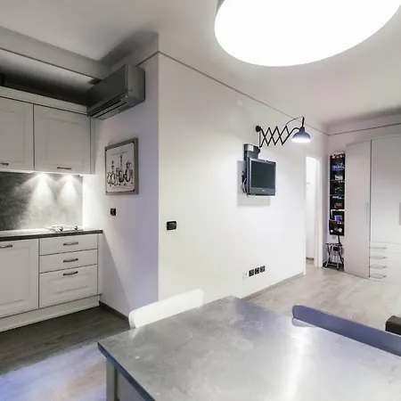 Gaia's - The House Of Travelers