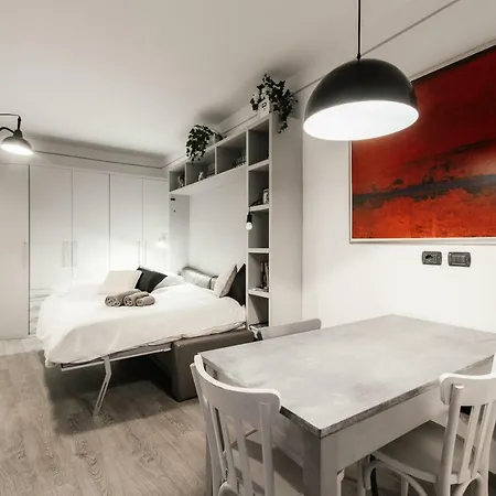 Gaia's - The House Of Travelers * Como