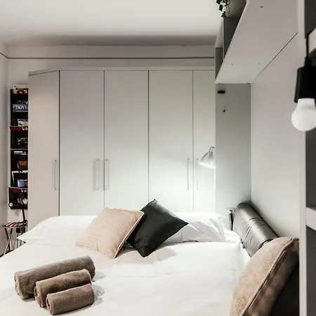 Gaia's - The House Of Travelers * Côme