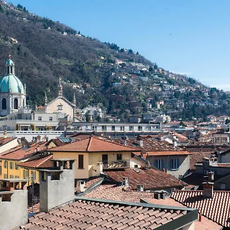 Gaia's - The House Of Travelers